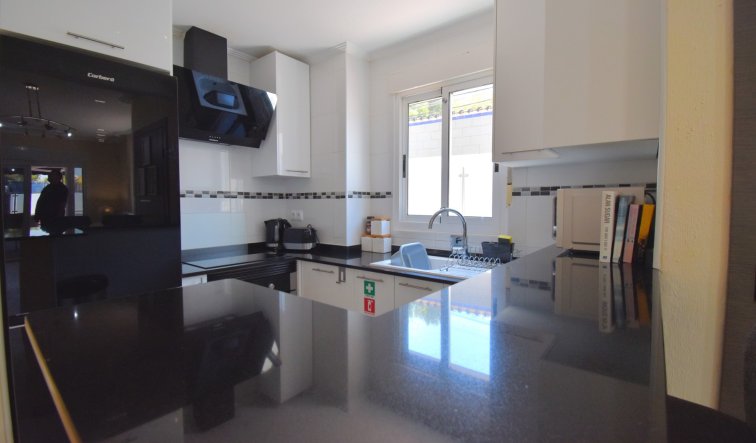 Resale - Apartment / flat - Orihuela Costa - Villamartin