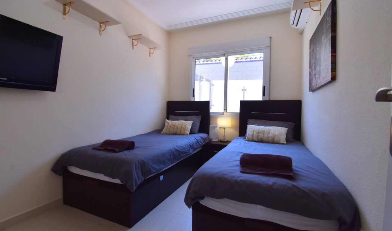 Resale - Apartment / flat - Orihuela Costa - Villamartin
