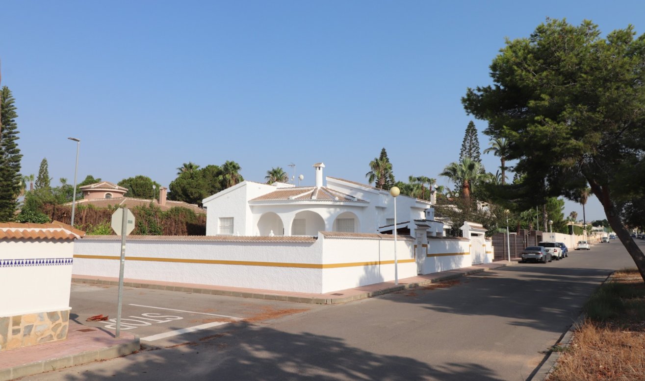 Resale - Detached Villa - Ciudad Quesada - Doña Pepa