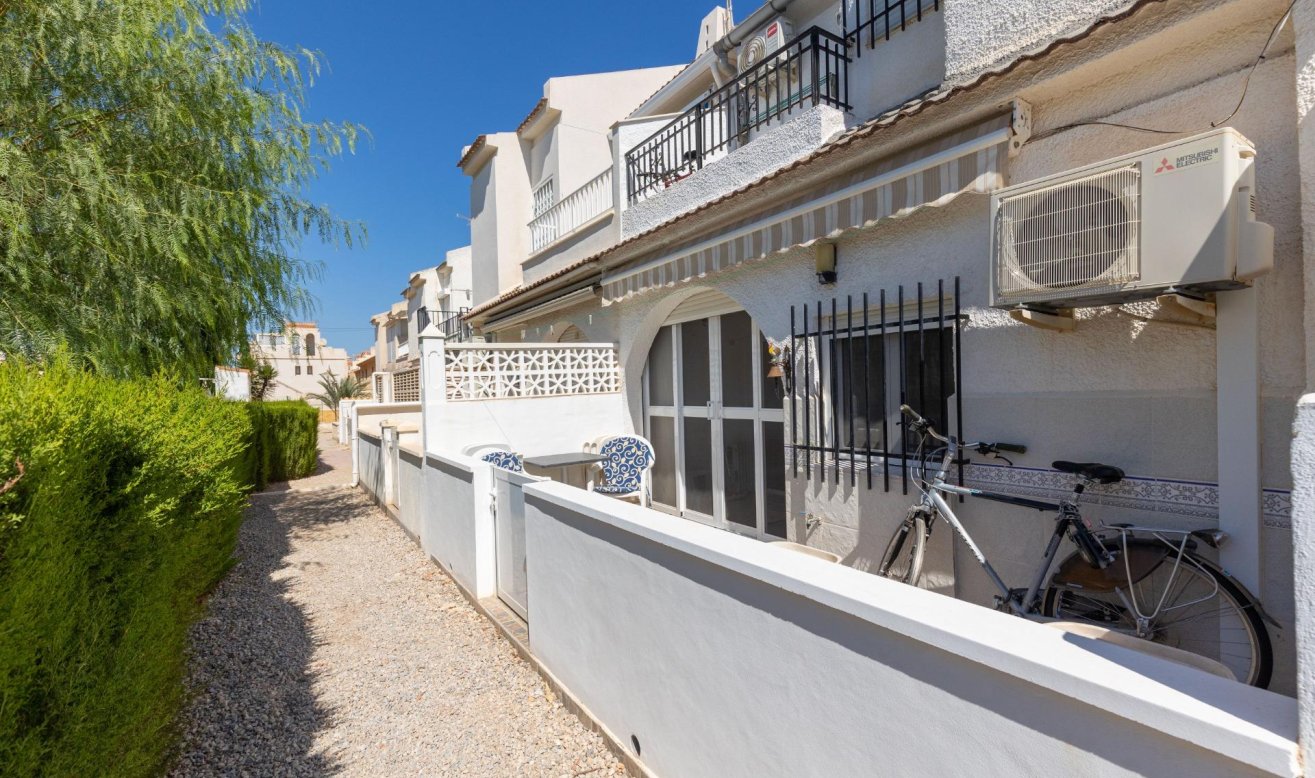 Resale - Bungalow - Torrevieja - El chaparral