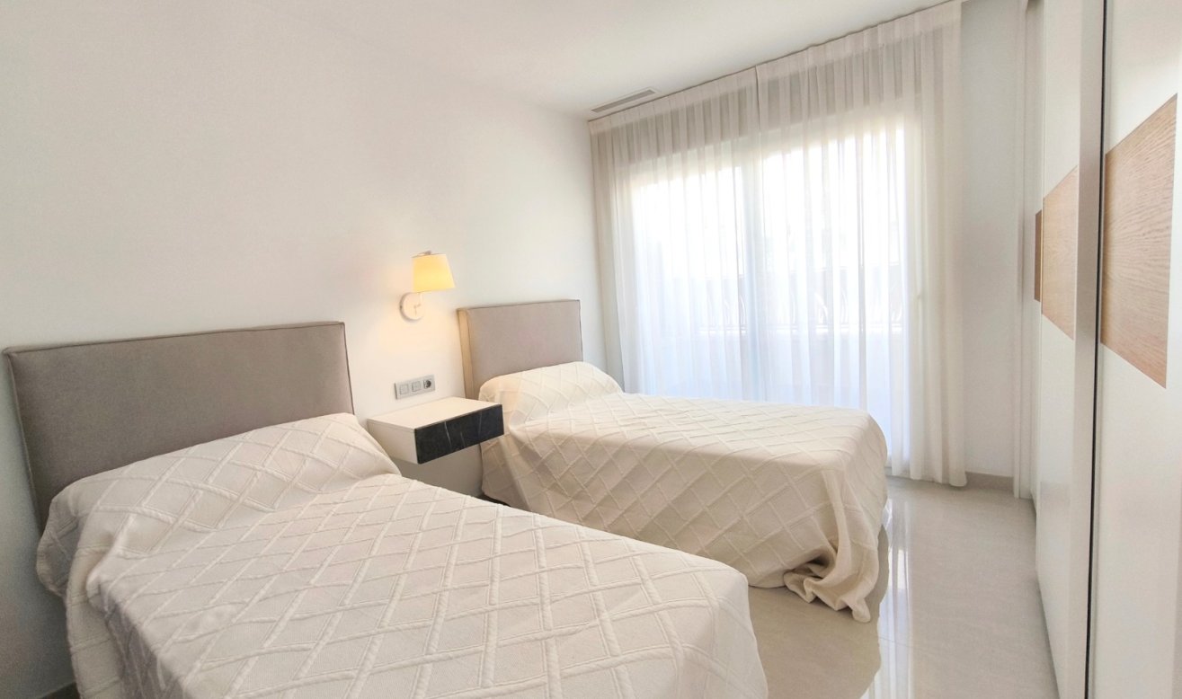 Reventa - Villa - Rojales - Pueblo bravo