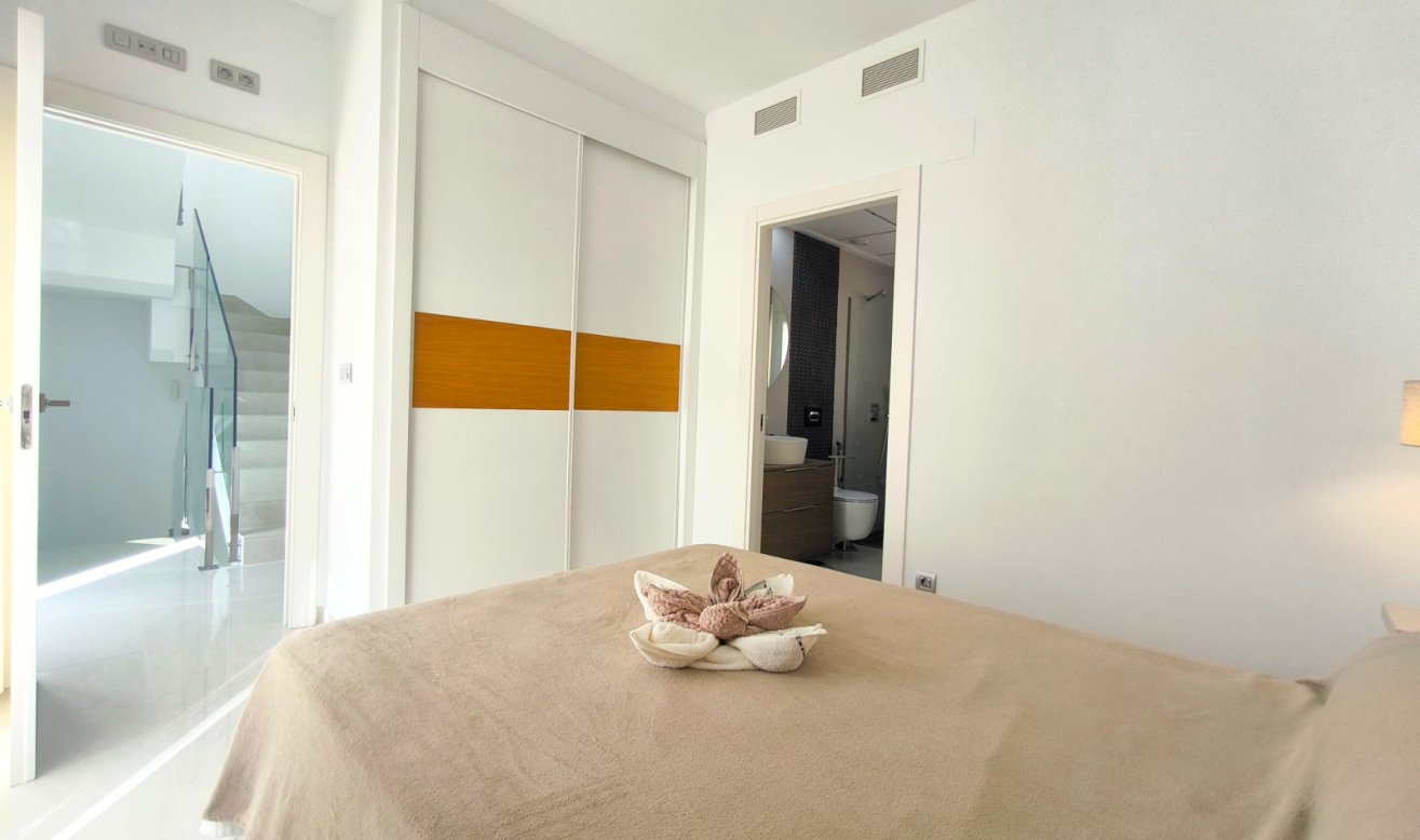 Reventa - Villa - Rojales - Pueblo bravo