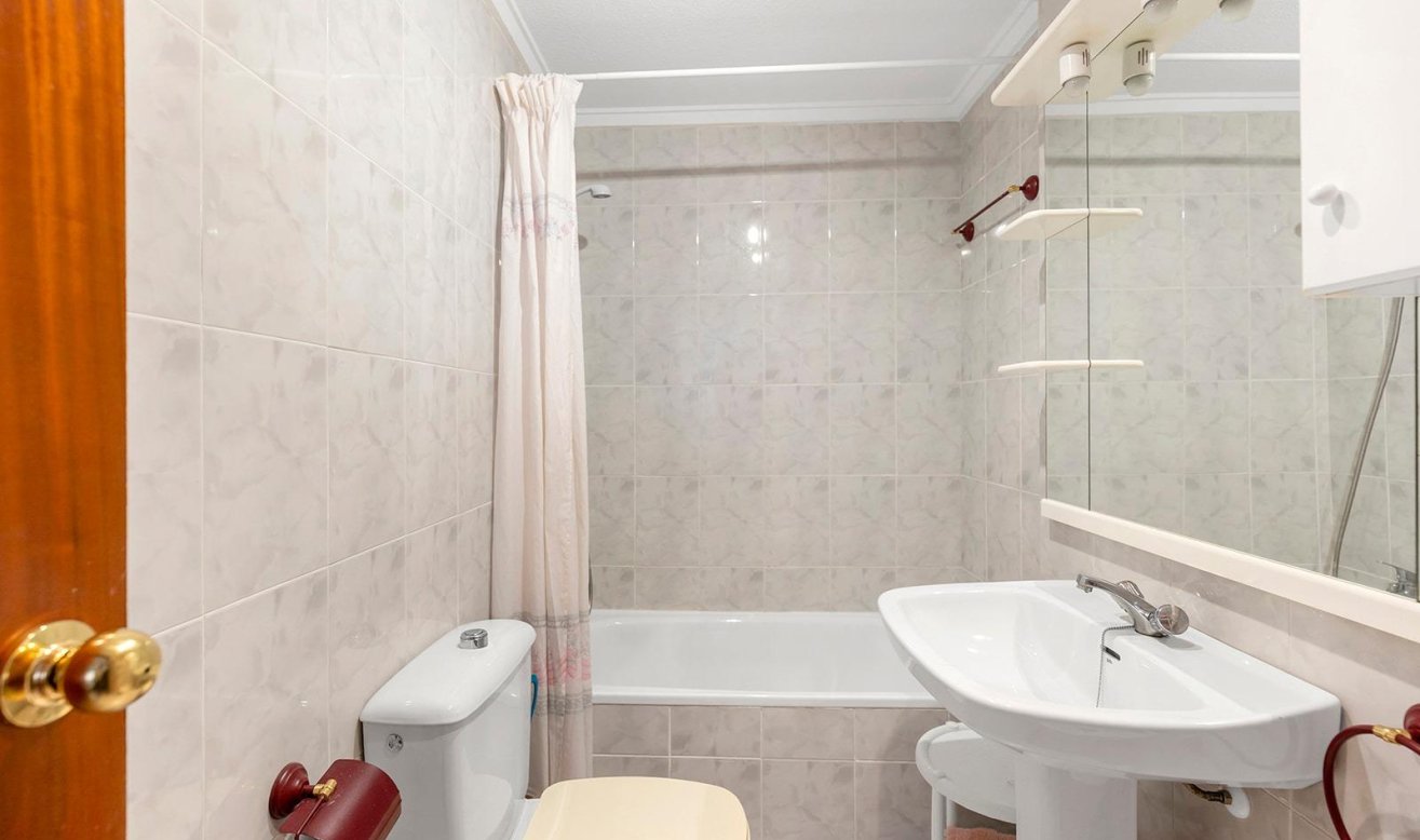 Reventa - Apartamento / piso - Torrevieja - Centro