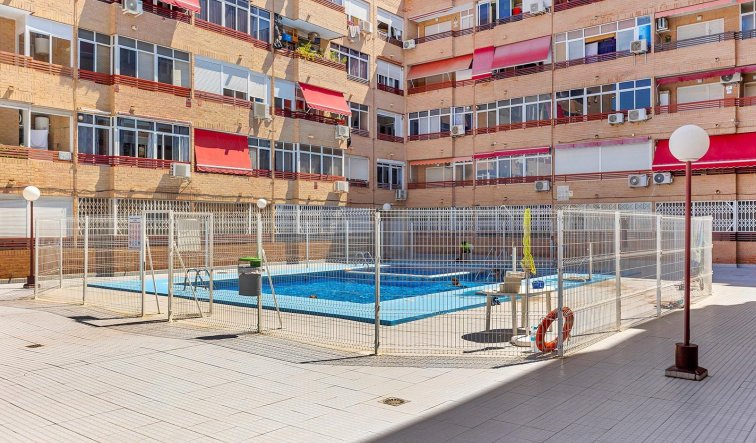 Reventa - Apartamento / piso - Torrevieja - Centro