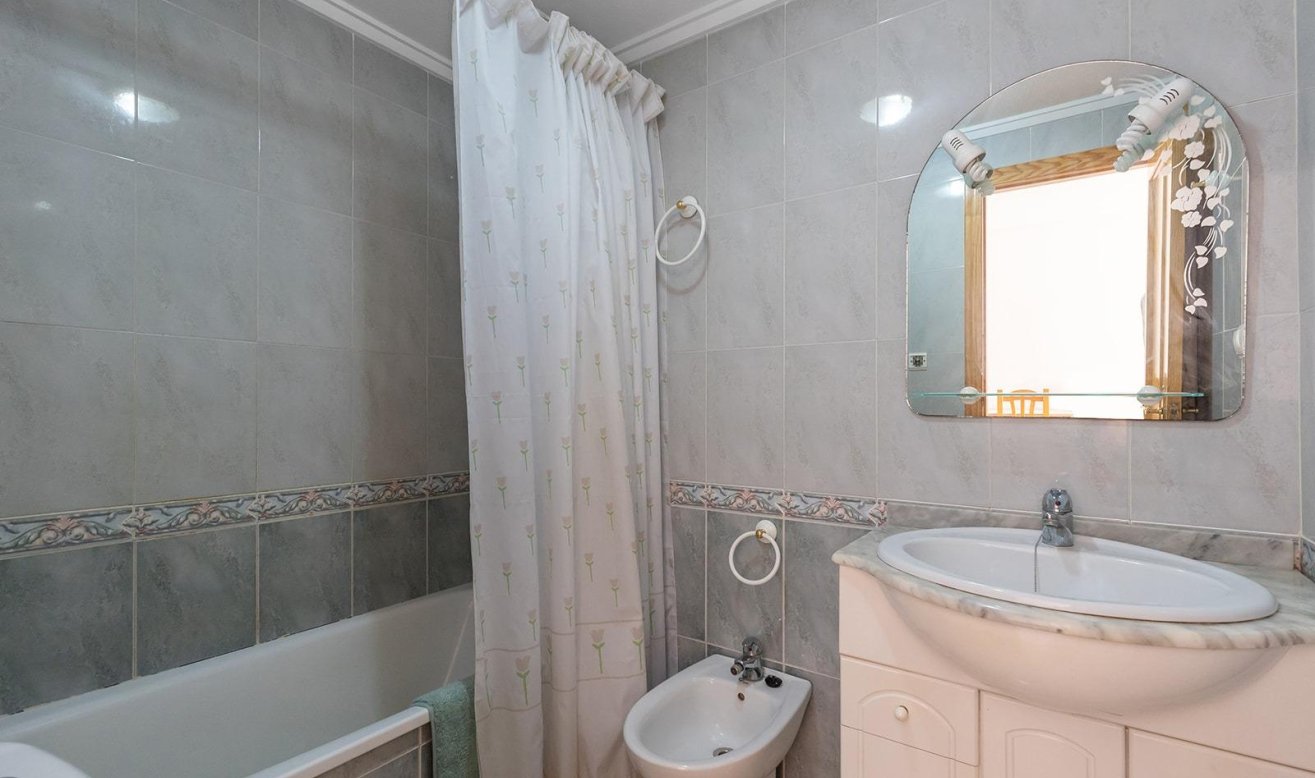 Reventa - Apartamento / piso - Torrevieja - Centro
