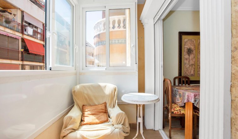 Reventa - Apartamento / piso - Torrevieja - Centro