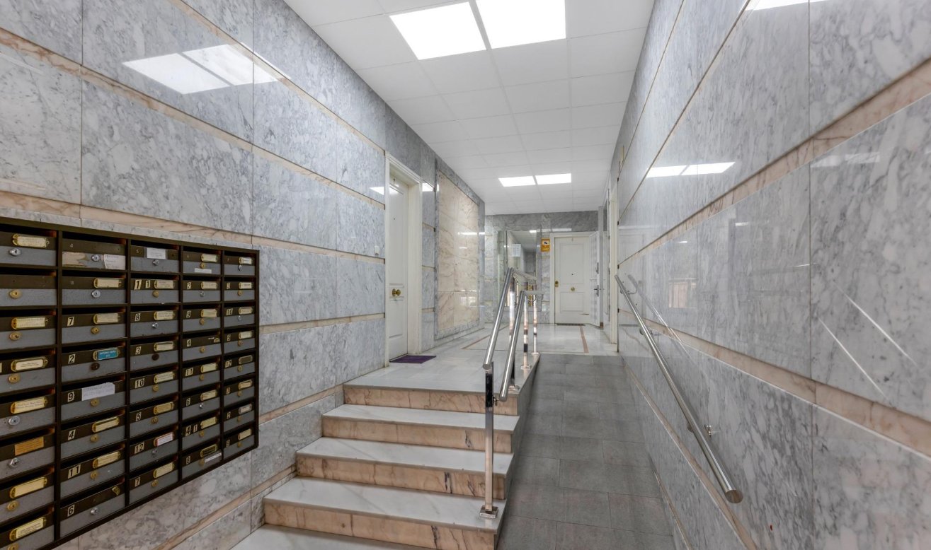 Reventa - Apartamento / piso - Torrevieja - Centro - Muelle Pesquero