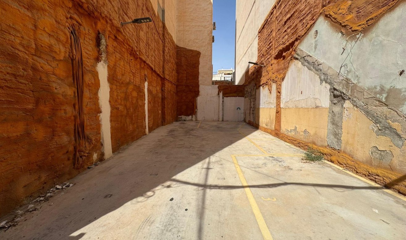 Reventa - Urban building plot - Torrevieja