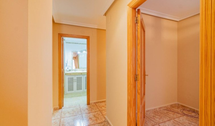 Reventa - Apartamento / piso - Torrevieja - Centro