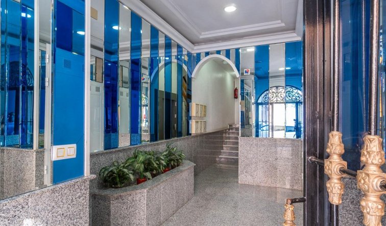 Reventa - Apartamento / piso - Torrevieja - Centro