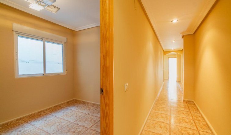 Reventa - Apartamento / piso - Torrevieja - Centro