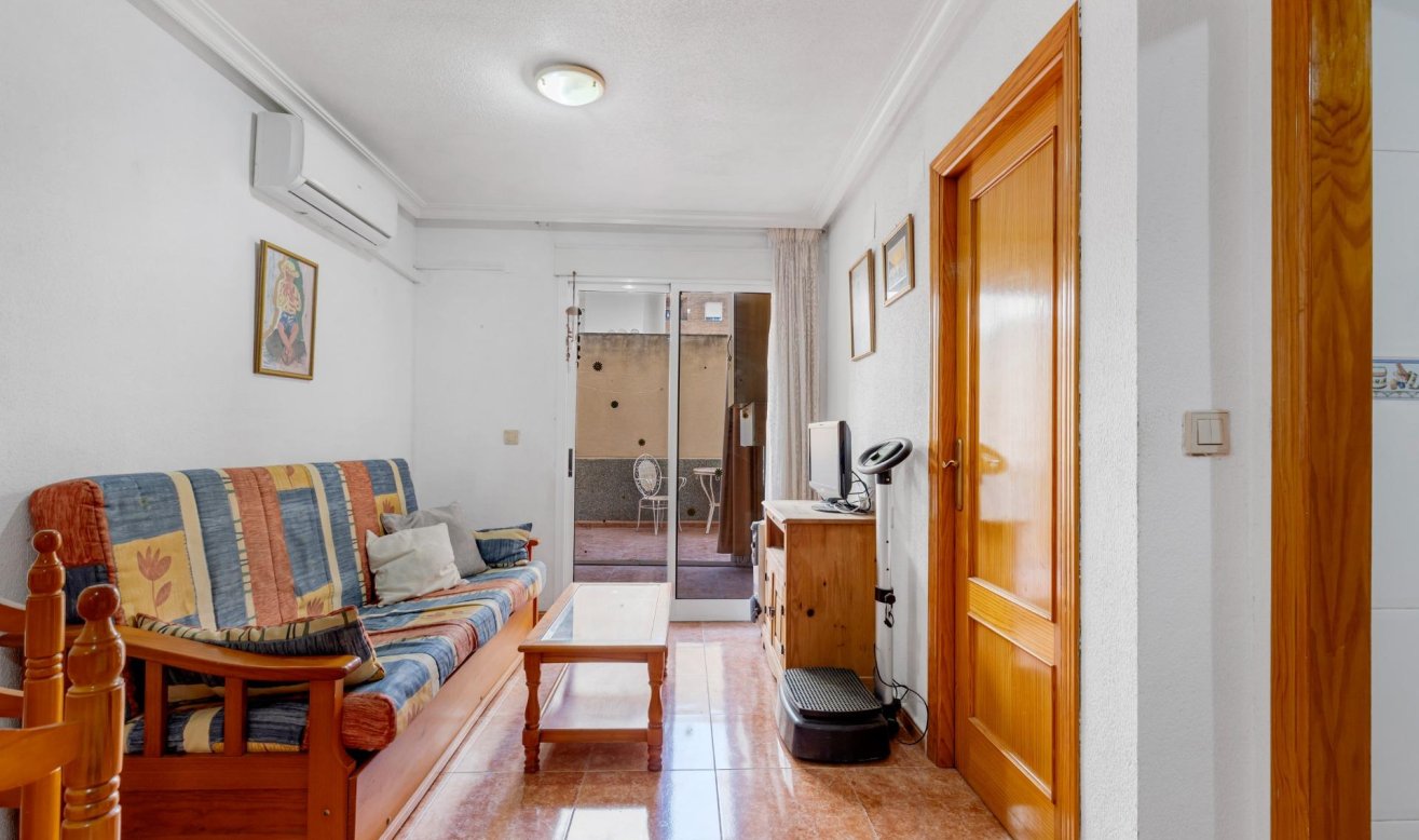 Reventa - Ground Floor - Torrevieja - Estacion de autobuses