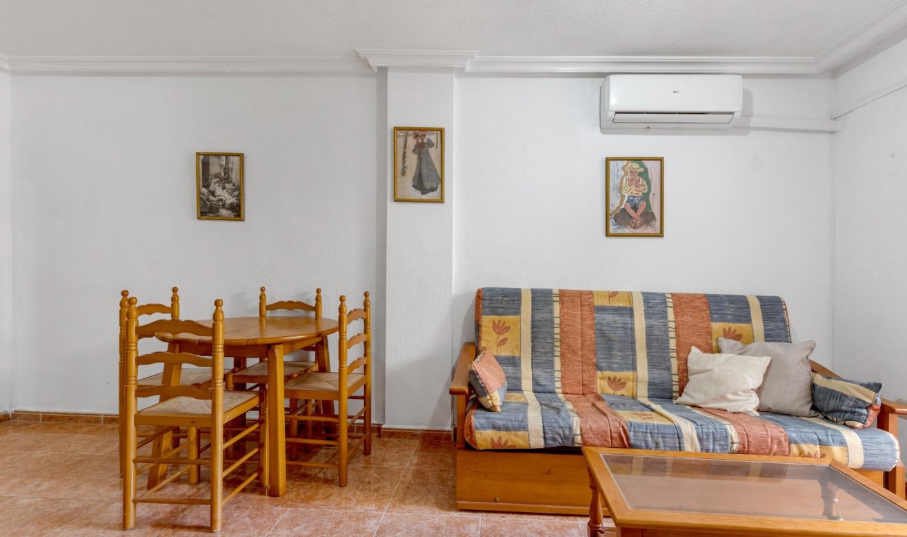 Reventa - Ground Floor - Torrevieja - Estacion de autobuses