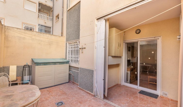 Reventa - Ground Floor - Torrevieja - Estacion de autobuses