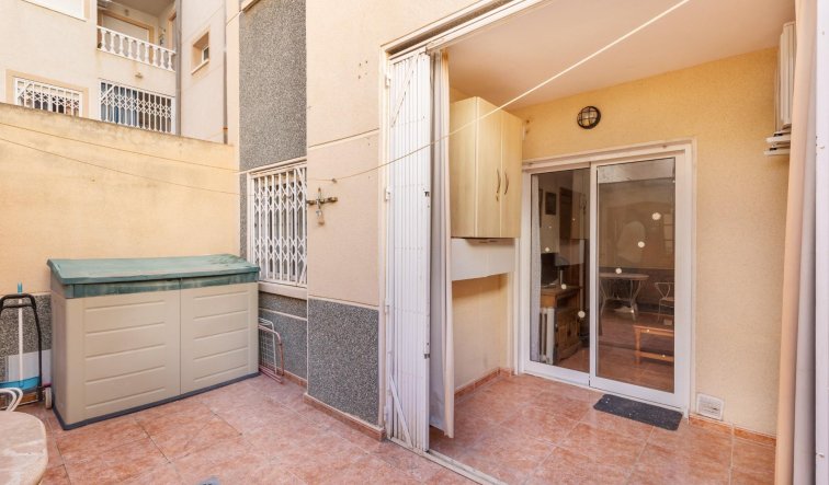 Reventa - Ground Floor - Torrevieja - Estacion de autobuses