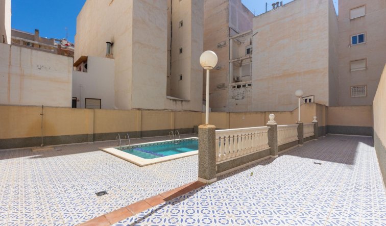 Reventa - Ground Floor - Torrevieja - Estacion de autobuses