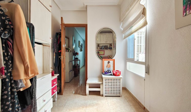 Reventa - Apartamento / piso - Torrevieja