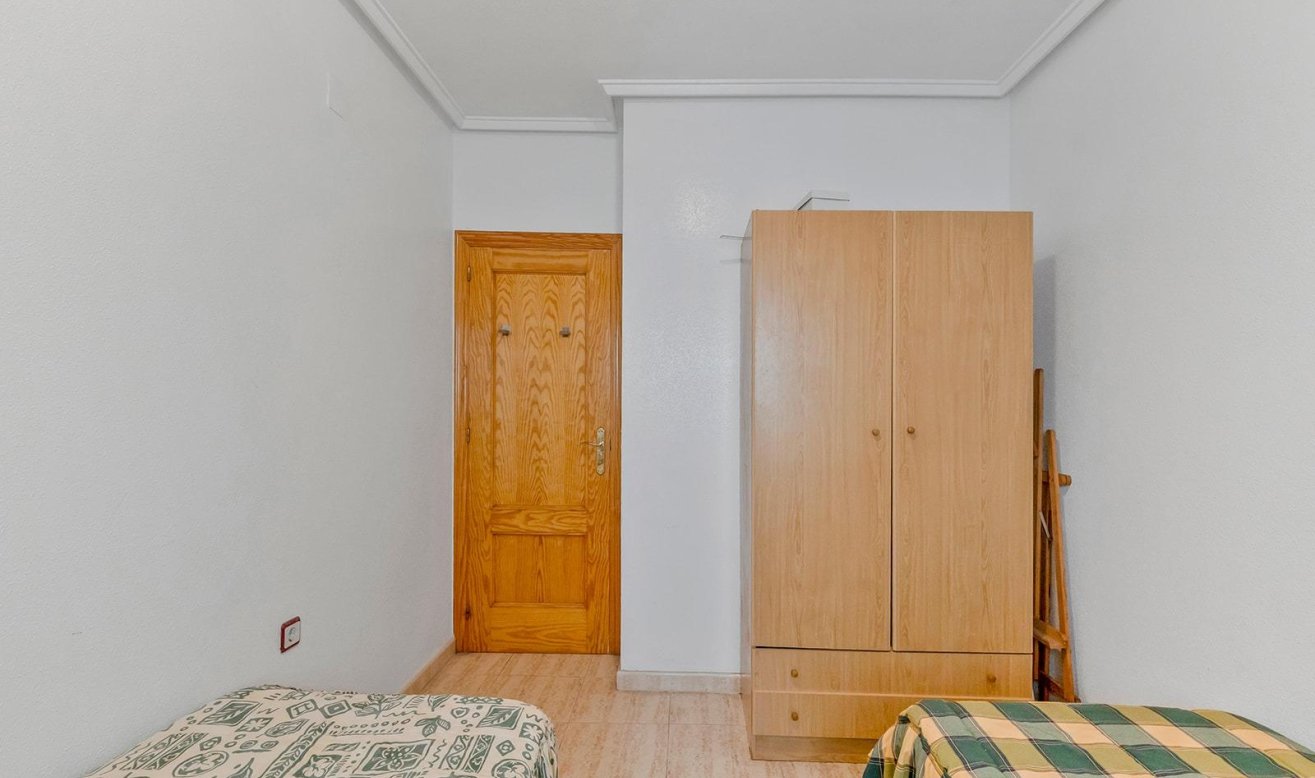 Reventa - Apartamento / piso - Torrevieja - Estacion de autobuses