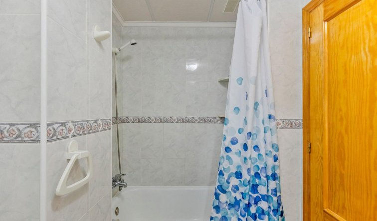 Reventa - Apartamento / piso - Torrevieja - Estacion de autobuses