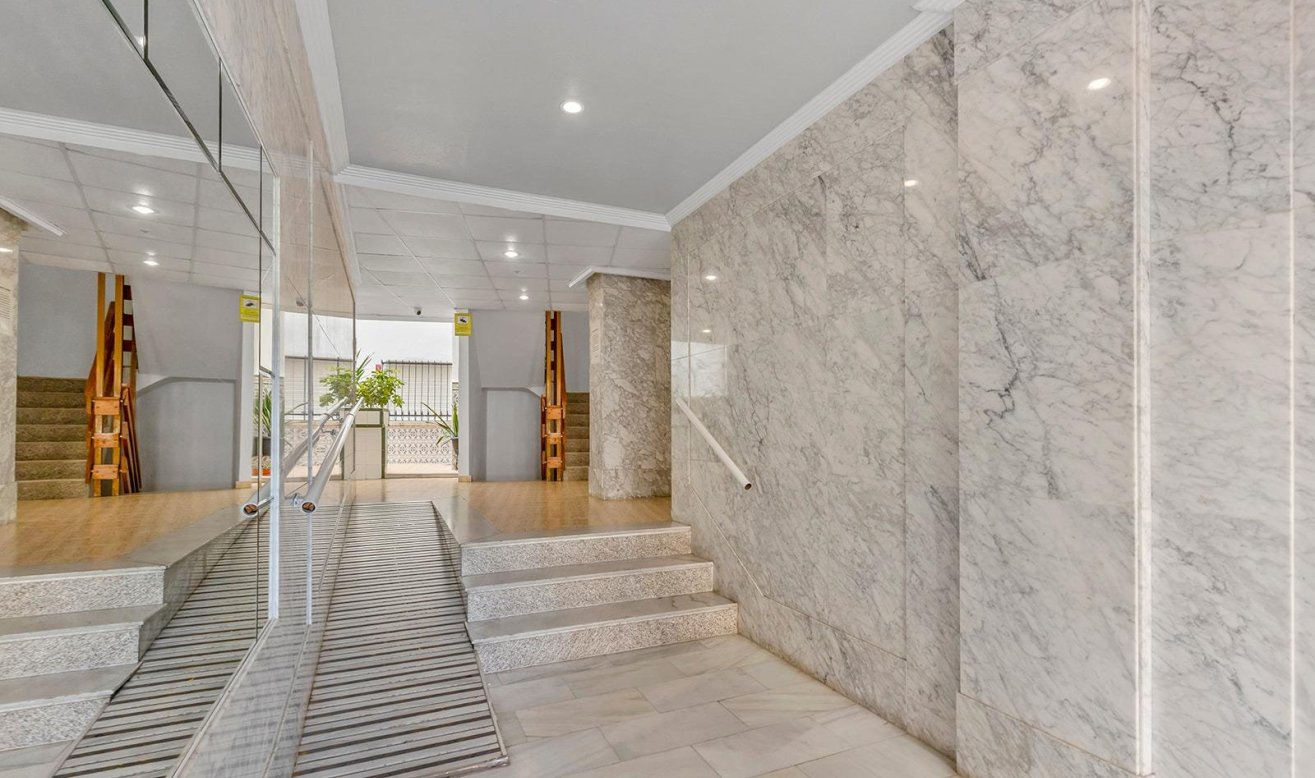 Reventa - Apartamento / piso - Torrevieja - Estacion de autobuses