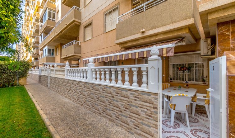 Reventa - Apartamento / piso - Torrevieja - Centro
