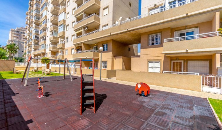 Reventa - Apartamento / piso - Torrevieja - Centro