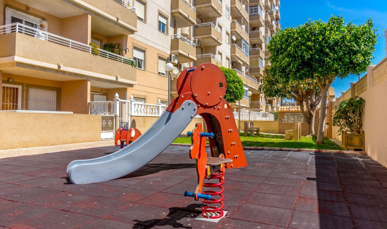 Reventa - Apartamento / piso - Torrevieja - Centro