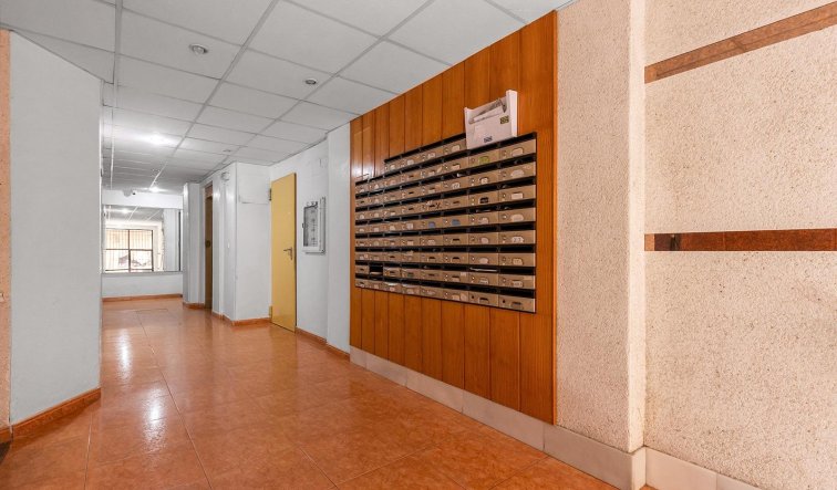 Reventa - Apartamento / piso - Torrevieja - Estacion de autobuses