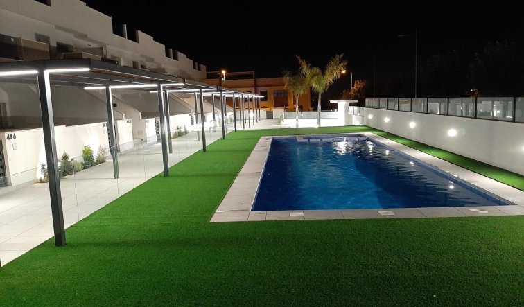 Obra nueva - Adosado - Pilar de la Horadada