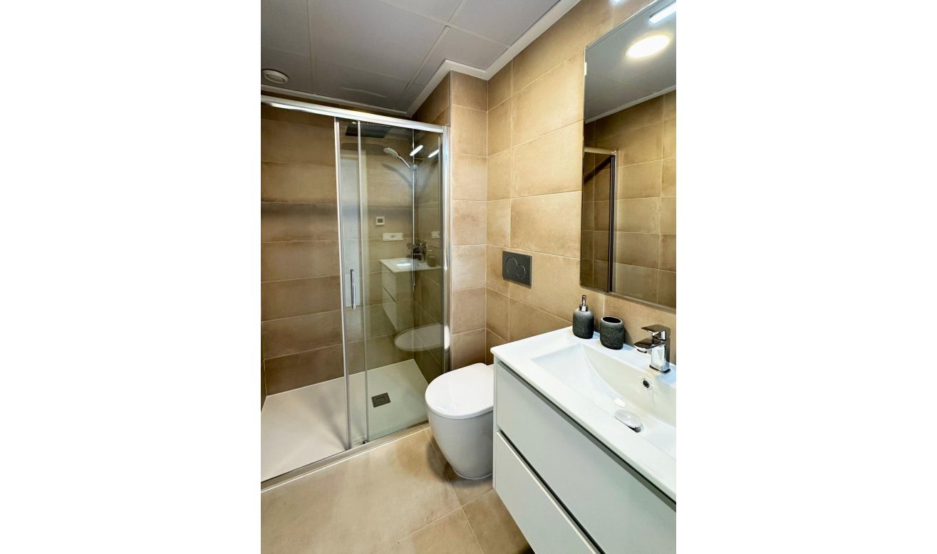 Obra nueva - Villa - Dolores - polideportivo