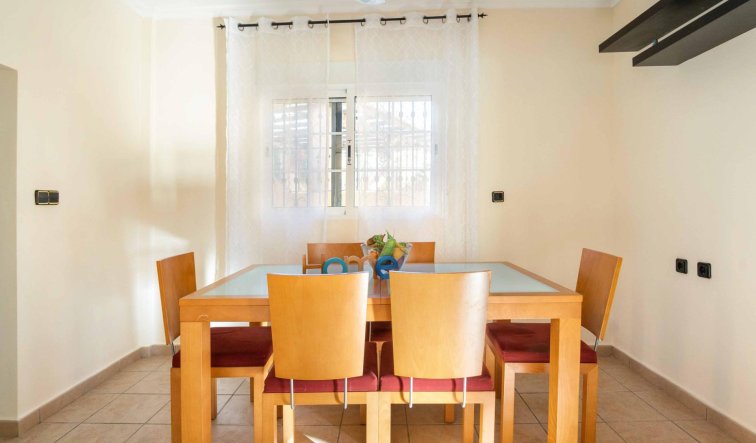 Reventa - House - Orihuela Costa - La Florida