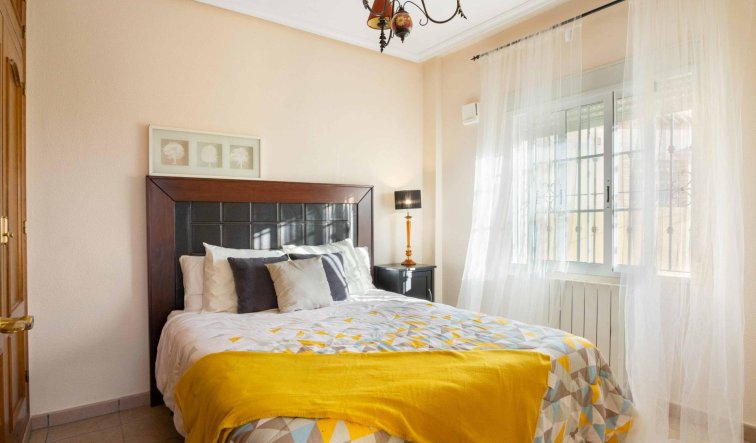 Reventa - House - Orihuela Costa - La Florida