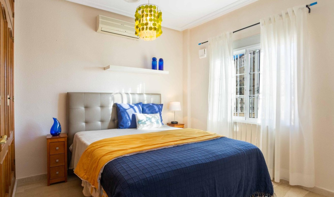 Reventa - House - Orihuela Costa - La Florida