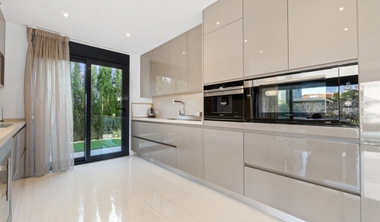 Reventa - Villa - Orihuela Costa - Agua Marina