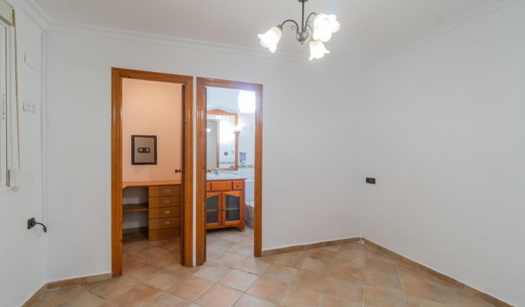 Reventa - Villa - Torrevieja - Los altos