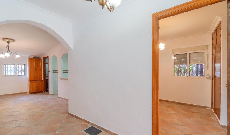 Reventa - Villa - Torrevieja - Los altos