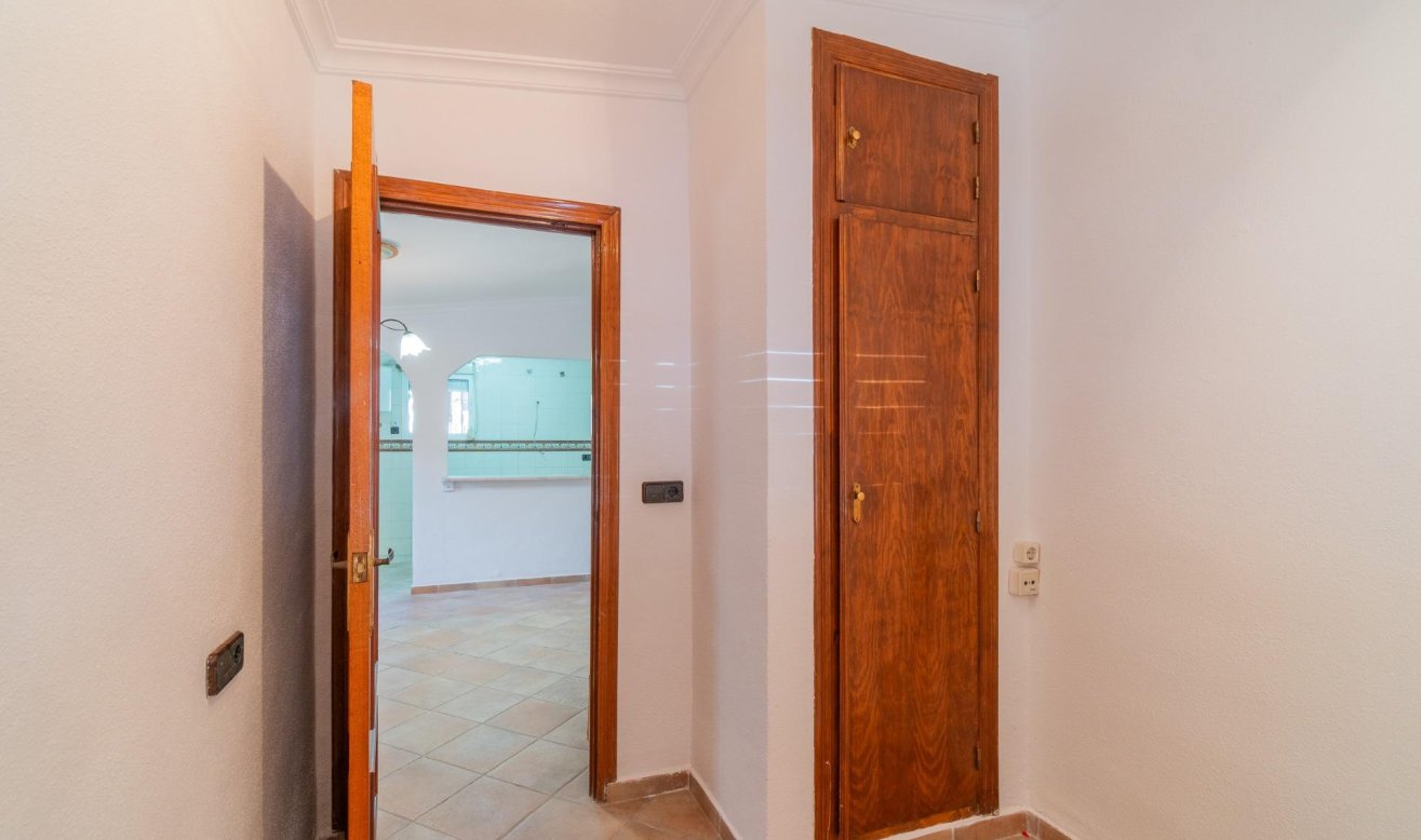 Reventa - Villa - Torrevieja - Los altos