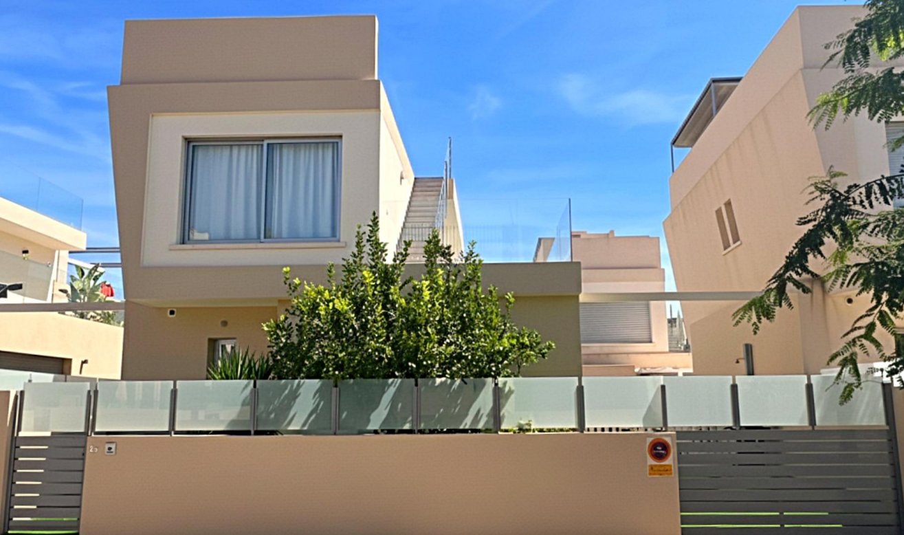 Reventa - Villa - Pilar de la Horadada - Pueblo Latino