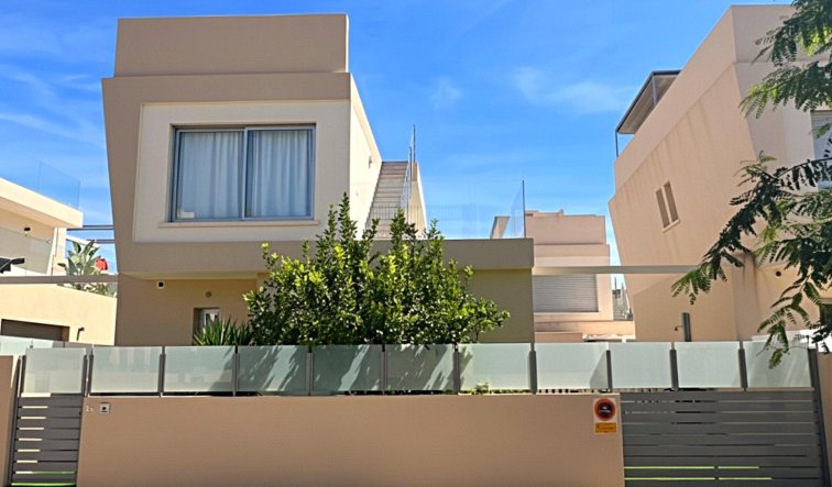 Reventa - Villa - Pilar de la Horadada - Pueblo Latino