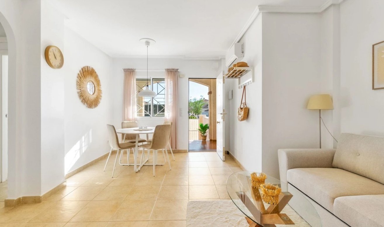 Reventa - Bungalow - Torrevieja - Aguas Nuevas