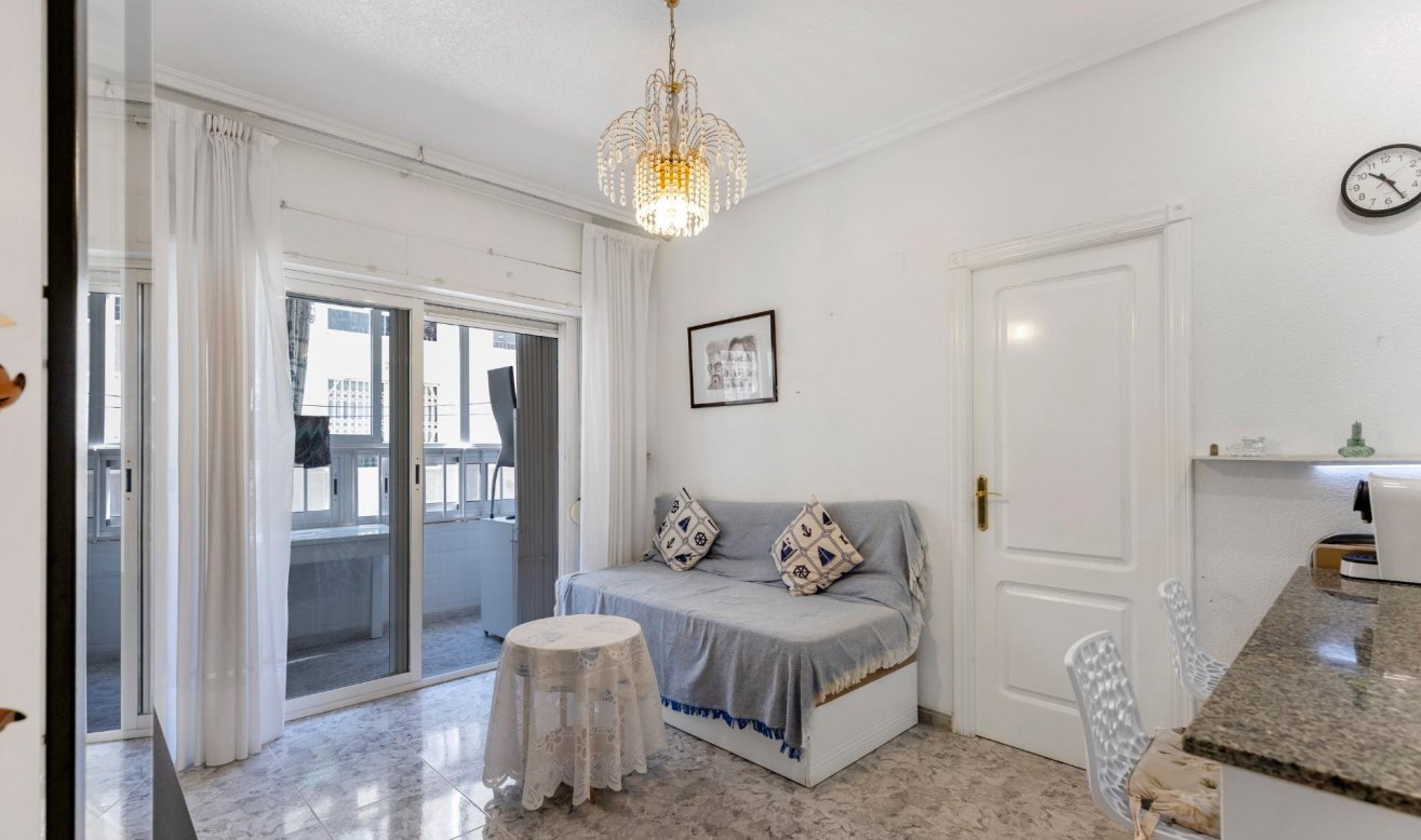 Reventa - Apartamento / piso - Torrevieja - Centro - Muelle Pesquero