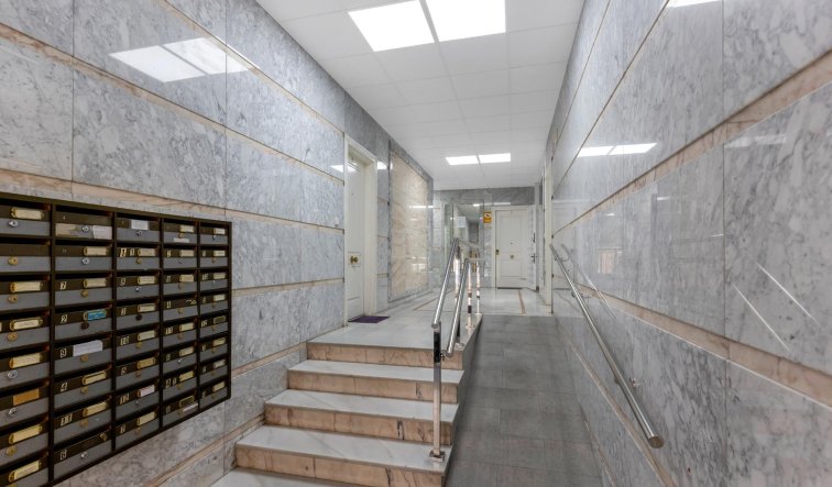 Reventa - Apartamento / piso - Torrevieja - Centro - Muelle Pesquero