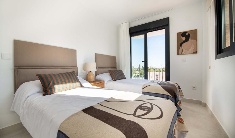 Obra nueva - Bungalow - Cox - San Fernando