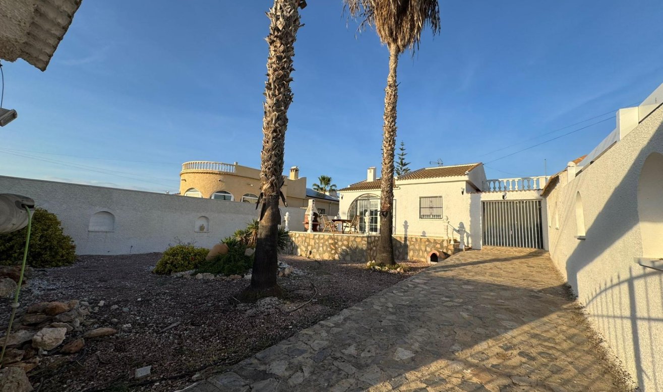 Reventa - Villa - Torrevieja - San luis