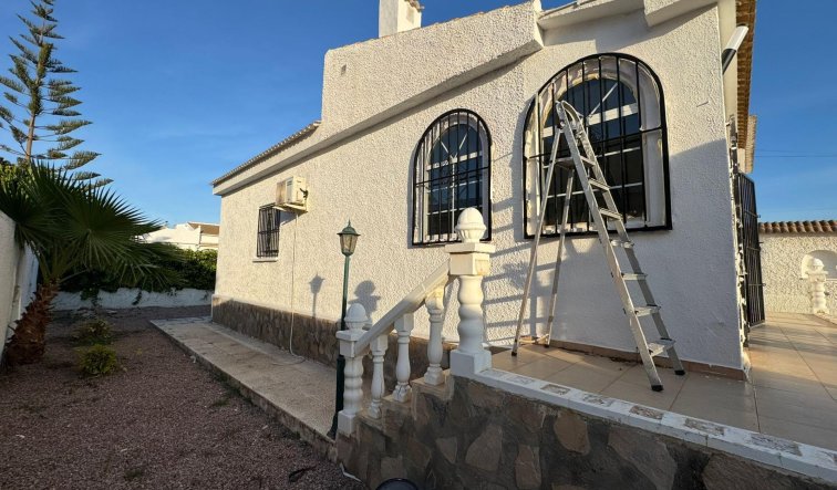 Reventa - Villa - Torrevieja - San luis