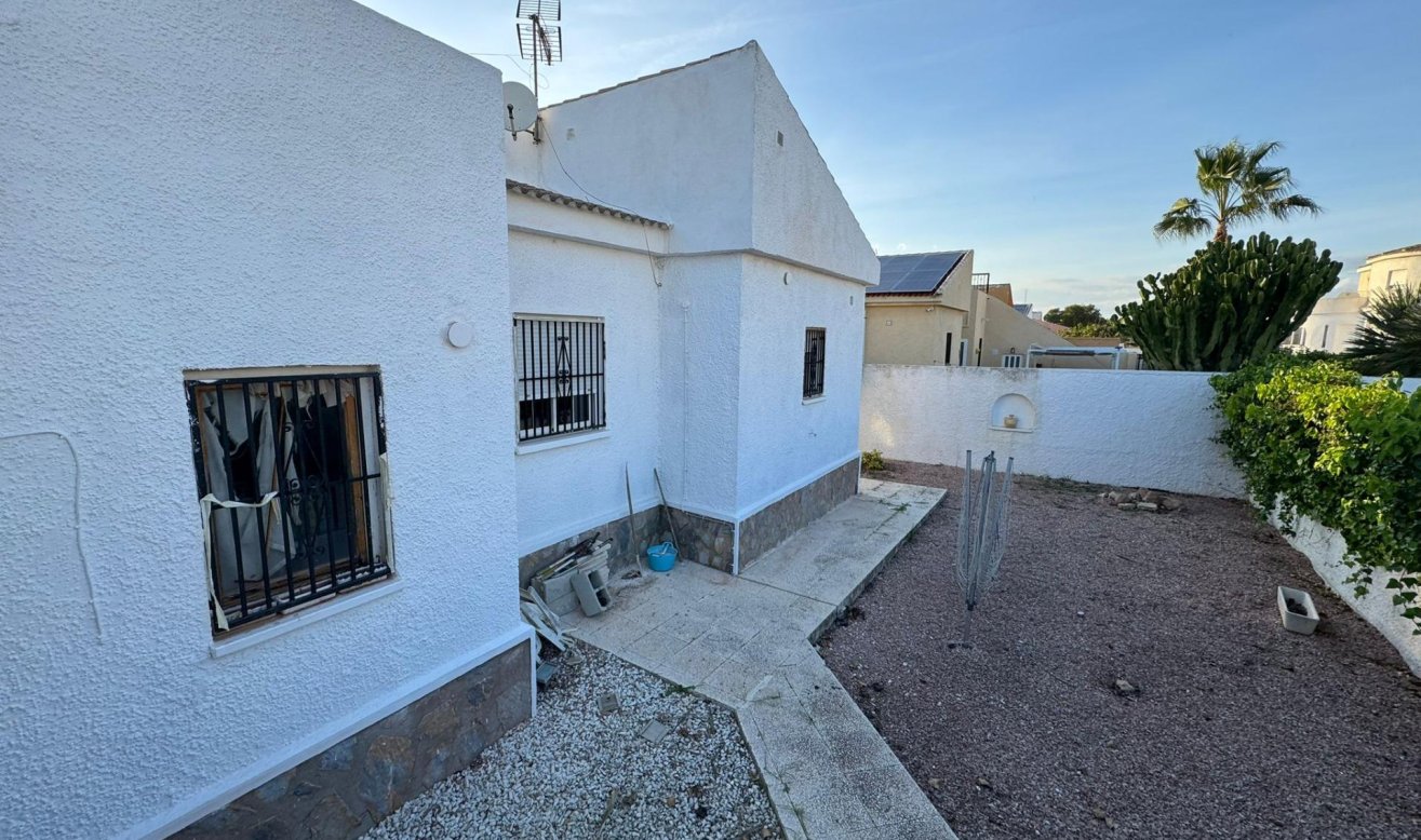 Reventa - Villa - Torrevieja - San luis