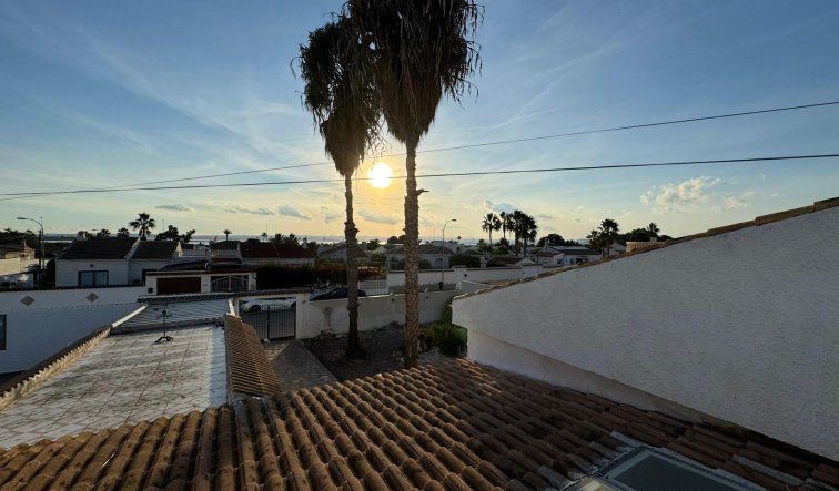 Reventa - Villa - Torrevieja - San luis