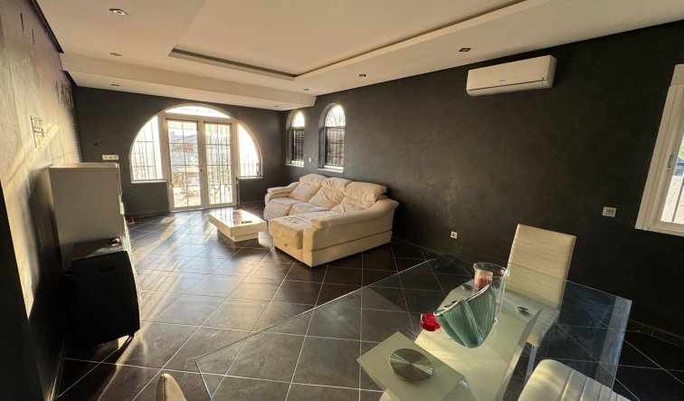 Reventa - Villa - Torrevieja - San luis