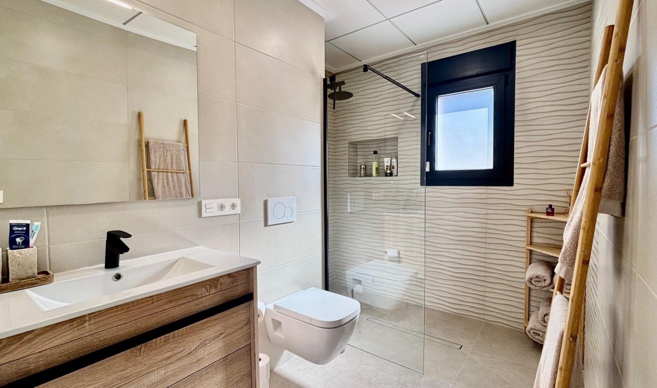 Obra nueva - Villa - Rafal - polideportivo