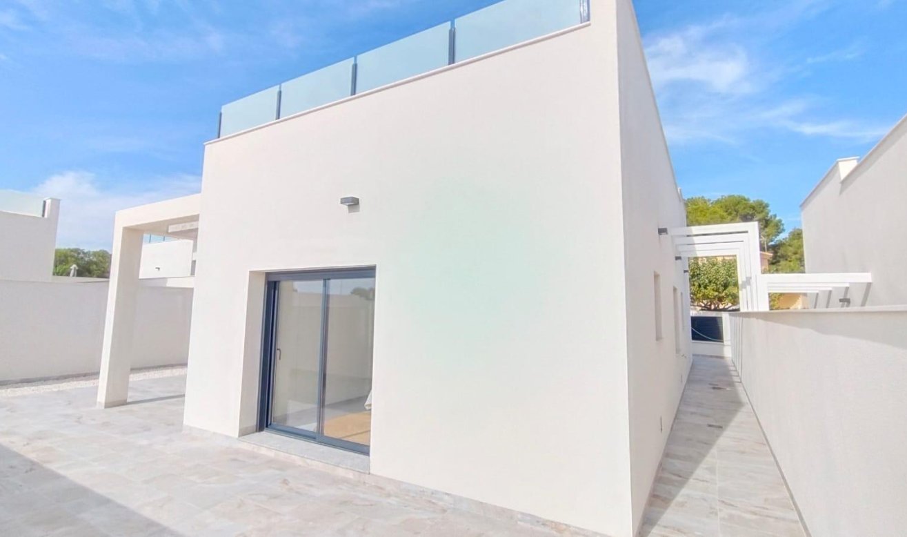 Obra nueva - Villa - Pilar de la Horadada - Pinar de Campoverde